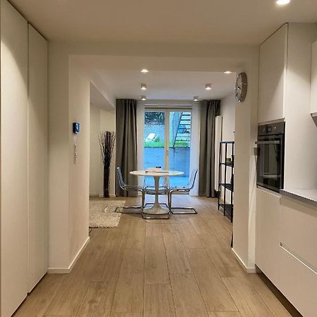 Amazing Flat In Front Of Bois De La Cambre Apartment Brussels Exterior photo